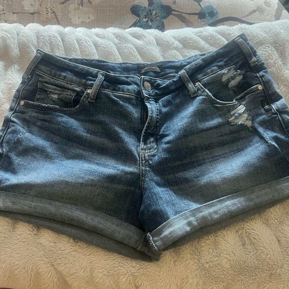 Silver Jeans Blue Jean Shorts Mid-Thigh Cuffed